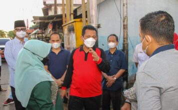 Manfaatkan Hari Libur, Gubernur Kepri Pastikan Bantuan Tepat Sasaran