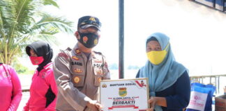 Polres Lingga Salurkan Bansos Alumni AKPOL 97 Wirapratama Kepada Masyarakat