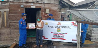 Alumni Akpol 97 Salurkan Bantuan Paket Sembako ke Masyarakat Natuna