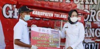 Winarti Tinjau Vaksinasi Masal di Empat Lokasi Berbeda