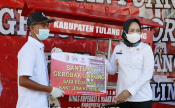 Winarti Tinjau Vaksinasi Masal di Empat Lokasi Berbeda