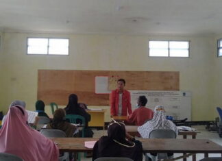 Inilah Kisah Pemuda Tomi Andri, Seorang Guru Sekolah Buta Huruf