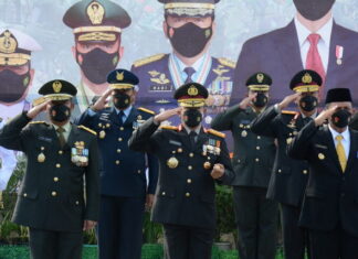 Kapolda Kepri Hadiri Upacara HUT TNI Ke -76