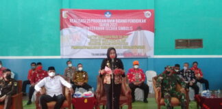 Guru Tenaga Honorer Tuba Diberi Insentif dan Bantuan Laptop Dari Program BMW