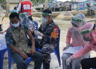 Lanal Tarempa Bersama Pemda Anambas Gesa Percepatan Vaksinasi di Pulau Sulit Dijangkau