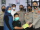 Kapolres Lingga Memberikan Bansos Dari “31 Tahun Gelar Akabri 90 Mengabdi Untuk Negeri” Kepada Keluarga Almarhum Anggota Polri