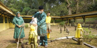 Bupati Lingga Hadiri Peringatan Maulid Nabi Desa Mepar, Sekaligus Ziarah Ke Makam Temenggung Jamaluddin