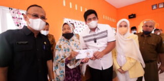 Pemkab Bintan Salurkan BLT Rp 3,7 Miliar Untuk 4.200 Lansia