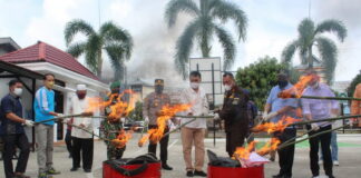 Kejari Natuna Musnahkan 45 Barbuk Sudah Berkekuatan Hukum Tetap