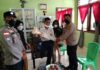Kapolsek Daik-Lingga Serahkan Alat Bantu Penyandang Disabilitas Kepada Pelajar SMPN I Daik-Lingga
