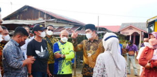 Korban Rumah Ambruk di Mentegi Ucapkan Terimkasi Disambangi Plt. Bupati Bintan