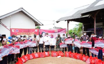 Pemkab Tulang Bawang Salurkan Bansos dan Sembako Untuk Warga Terdampak Bencana Alam