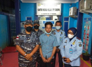 Lanal Tarempa Bantu Evakuasi ABK Jatuh dari Kapal Tangker CNC Neptune