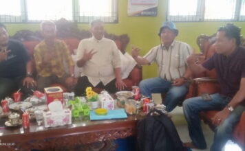 Bustam Terapkan Belajar Hitung Cepat Ala Jarimatika Ke SDN 1 Gunung Sakti