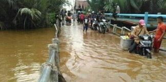 Jembatan Sungai Piring Ancam Keselamatan Warga, Panggung Sandiwara II Pertanyakan Keberadaan Wakil Rakyat