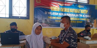 Lanal Ranai Kembali Gelar Serbuan Vaksinasi Maritim