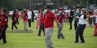 Sekda Tuba Ir Antoni Pimpin Senam Sicita di BMW Sports Center Menggala