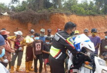 “Razia” Polisi Lalu Lintas Ke Tempat Pembuangan Akhir Sampah