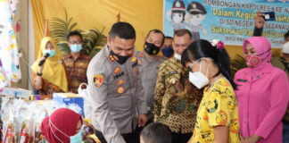 Polres Natuna Merangkai Pulau Gesa Vaksinasi Covid 19