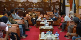 Bupati Lingga Paparkan Potensi Wisata, Saat Terima Study Banding BPKAD Karimun