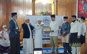 Daeng Amhar Dampingi Bupati Natuna Resmikan Islamic Centre