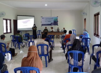 Mahasiswa KKN Tematik Unram Gelar Sosialisasi Pengolahan Sampah di Desa Gelangsar