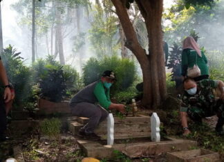 Jelang Ramadhan Kelurahan Terempa Gelar Saber di TPU