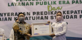 Lagi Lagi Bupati Winarti Menerima Penghargaan dari Ombudsman RI