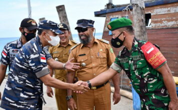 Kunjungi Posal Midai, Danlanal Ranai Sosialisasi Pendaftaran Calon Prajurit TNI AL