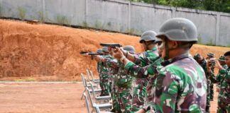 Lanal Ranai Asah Kemampuan Menembak Prajurit