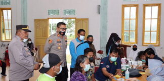 Gesa Vaksinasi, Polres Natuna Buka Gerai Vaksin Presisi di Desa Teluk Buton