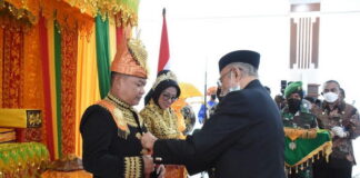 Sri Lila Meukuta Abdurachman, Gelar Kehormatan Adat Ketiga Untuk Kasad