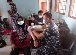 Tim Mobile Kesehatan Lanal Ranai Kembali Gelar Serbuan Vaksinasi Maritim