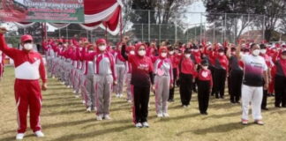 Bupati Winarti Hadiri Lomba Senam dan Futsal Dilapangan BMW Sport Center Menggala