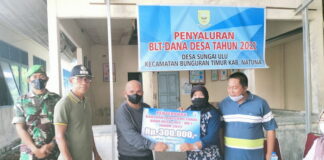 Ketua Komisi I DPRD Natuna Hadiri Vaksinasi dan Penyerahan BLT DD Desa Sungai Ulu