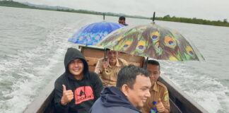 Kadisdik Lingga Nyeberang Laut Tinjau Prasarana Sekolah
