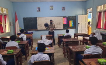 SatLantas Polres Lingga Gelar Sosialisasi Kamseltibcarlantas Kepada Pelajar