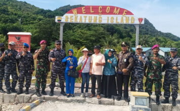 Perdana, Danlanal Ranai Kunjungi Pulau Terluar Natuna