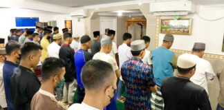 Keluarga Besar Lanud RSA Gelar Tarawih Bersama di Masjid Mina