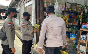 Antisipasi Kelangkaan Migor, Personil Polres Anambas Lakukan Pengecekan di Pasar Tradisional