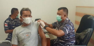 Lanal Ranai Gelar Vaksinasi Ramadhan Kepada Masyarakat Maritim Natuna