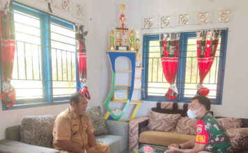 Babinsa Serda Soni Fasla Jalin Komsos Rutin Dengan Kades Piabung