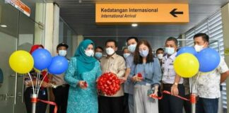 Gubernur Ansar Lepas Pelayaran Perdana Masyarakat Tanjungpinang ke Singapura