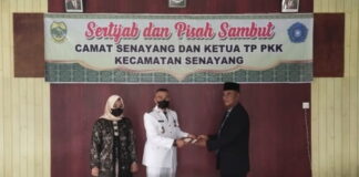 Sertijab Camat Senayang dari Kimat Awal ke Indra Jaya Saputra