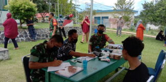 Koramil 02/Tarempa Buka Gerai Vaksinasi dan Mendata Penerima BLT