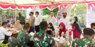 Koramil 07/Palmatak Salurkan BLT Minyak Goreng ke 4 Kecamatan