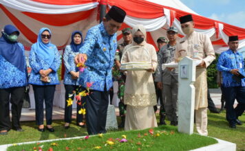 Peringati Harkitnas Ke-114 Gubernur Ansar Ziarah TMP Batu 5 Tanjungpinang