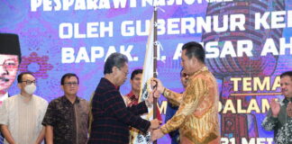 Gubernur Ansar Lepas Kontingen Pesparawi Kepri