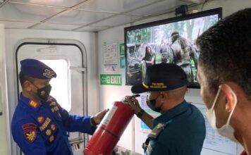 Satuan Polisi Airud Polres Lingga Bersama Syahbandar Lakukan Pemeriksaan Kelayakan Alat Keselamatan Kapal