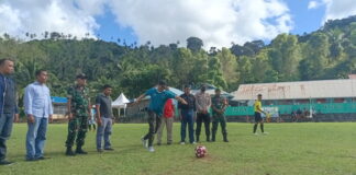 Ketua Askab PSSI Anambas Buka Turnamen Sepak Bola di Desa Candi